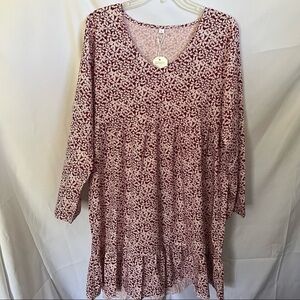 Made with ❤️ NWT Boutique Pullover Dress in Large. Cranberry and Cream❤️